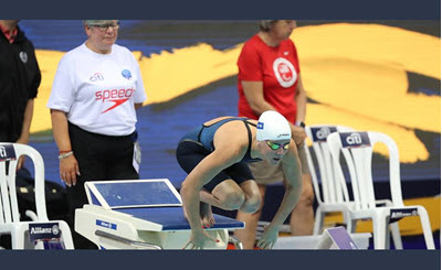 para swimmer on starting blocks